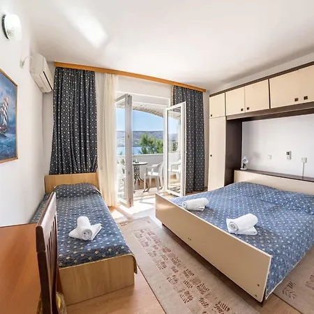 Tony Apartment Pag Town