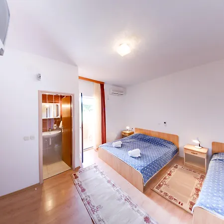 Tony Apartamento Pag Town