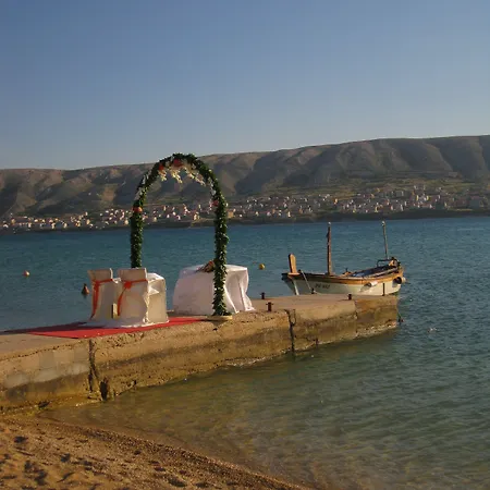 Tony Apartamento Pag Town