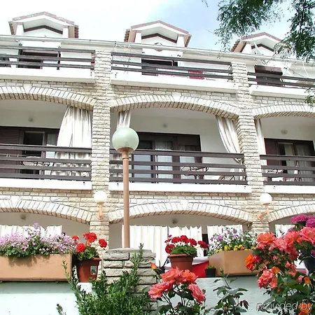 Tony Apartamento Pag Town